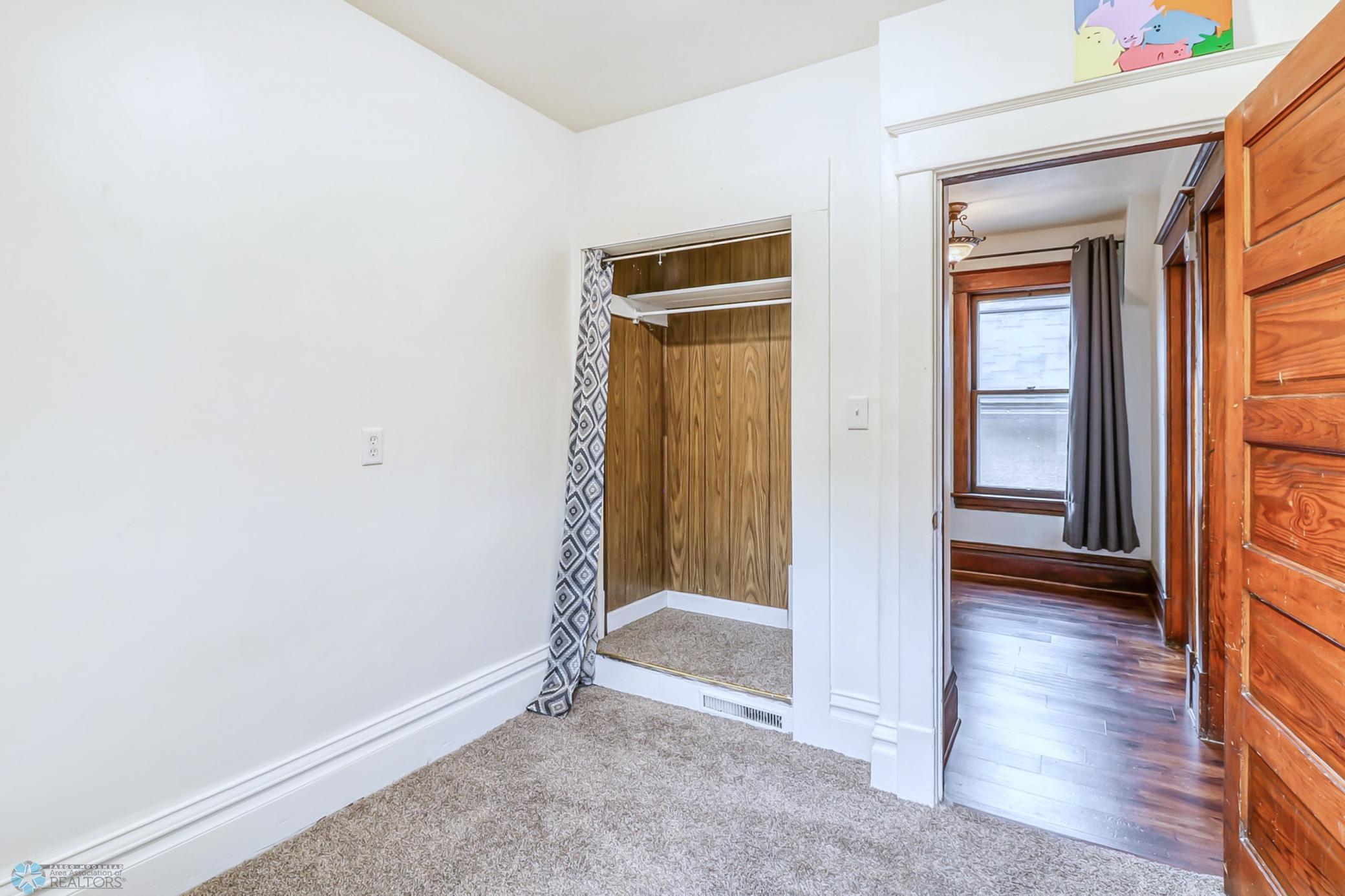 Upstairs Bedroom3_2-3264.jpg