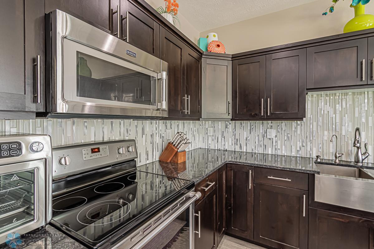 4712 5th St W West Fargo ND-21.jpg