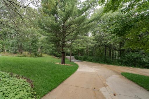 2005 Merrihills Drive SW, Rochester, MN 55902