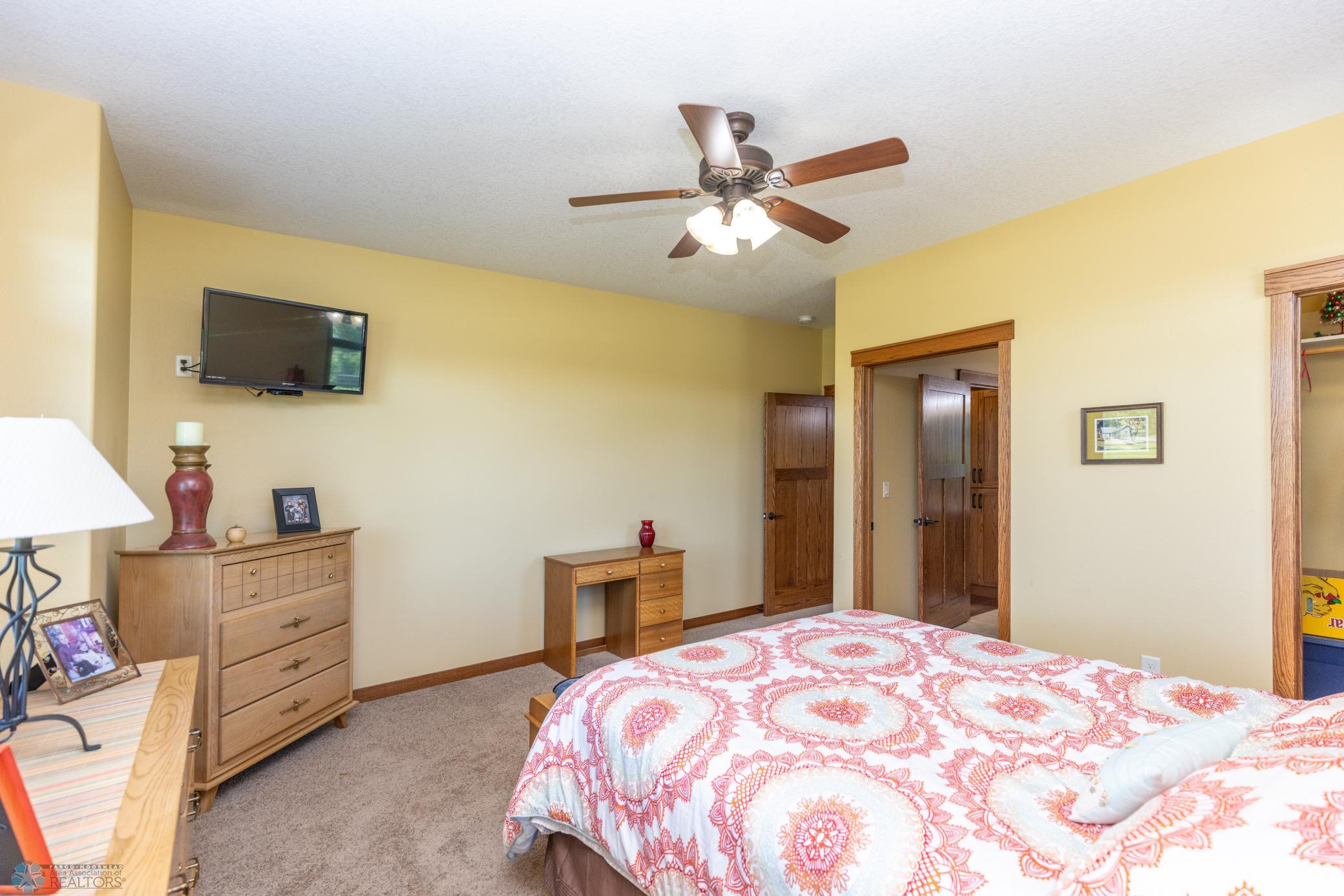3752 73rd Ave N Moorhead-54.jpg