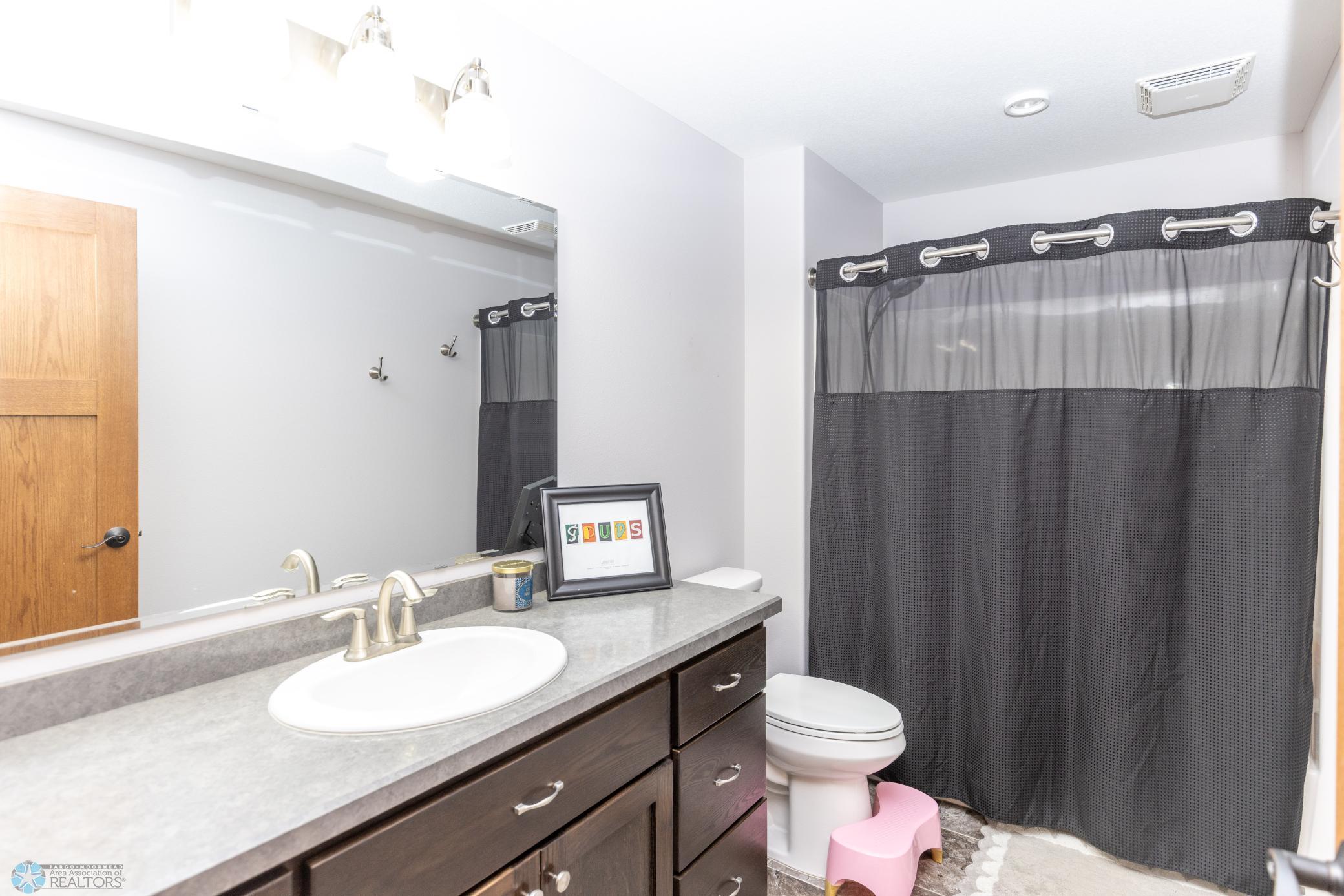 3752 73rd Ave N Moorhead-71.jpg