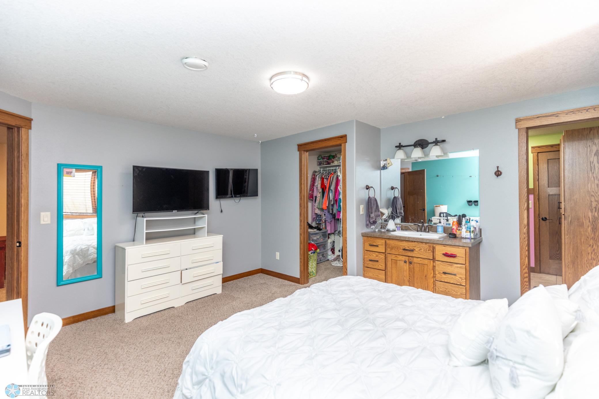 3752 73rd Ave N Moorhead-66.jpg