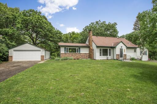 1219 Oakcrest Avenue, Roseville, MN 55113