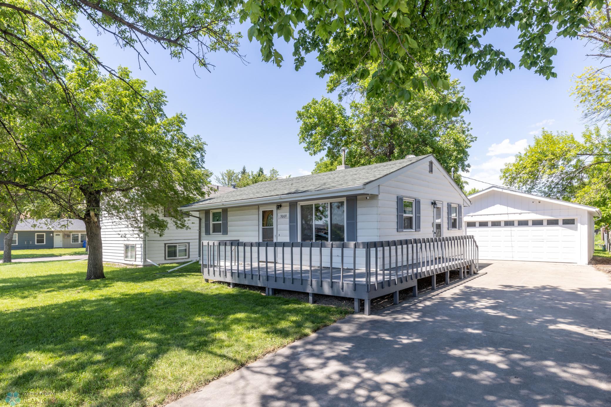 Large Front Deck