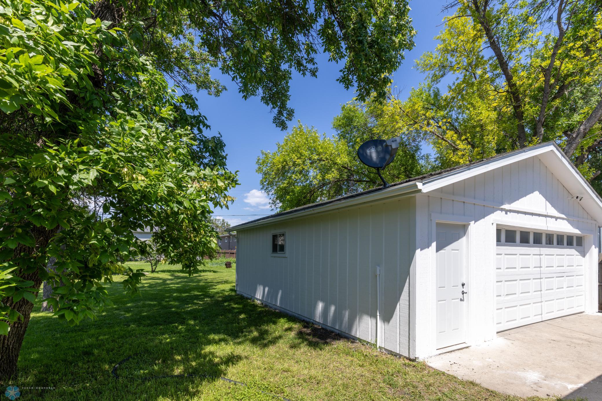 27 x24 Oversized Double Garage