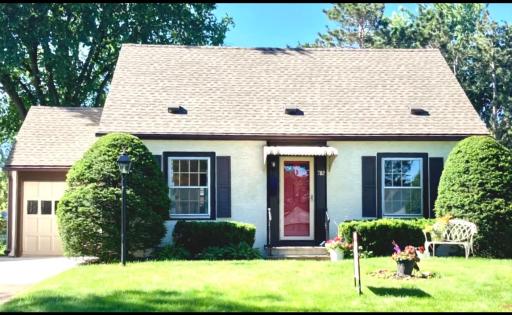 782 Idaho Avenue W, Saint Paul, MN 55117