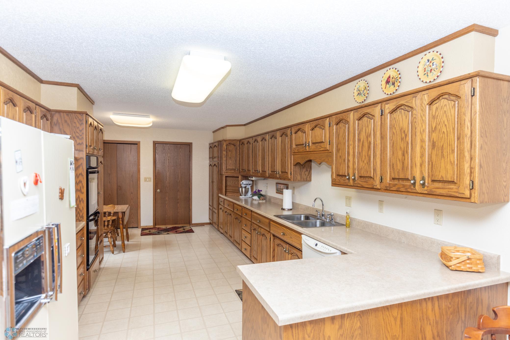 3335 W Prairiewood Dr S-20.jpg