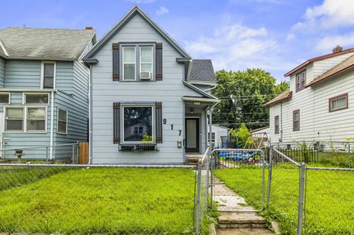 917 Sims Avenue, Saint Paul, MN 55106
