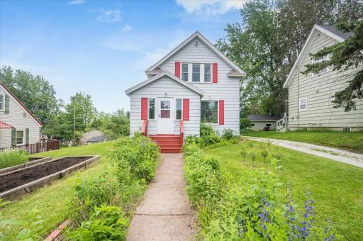 320 W Wabasha Street, Duluth, MN 55803