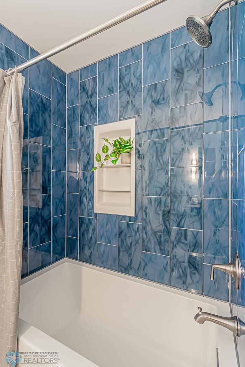 Upper Full Bath Shower