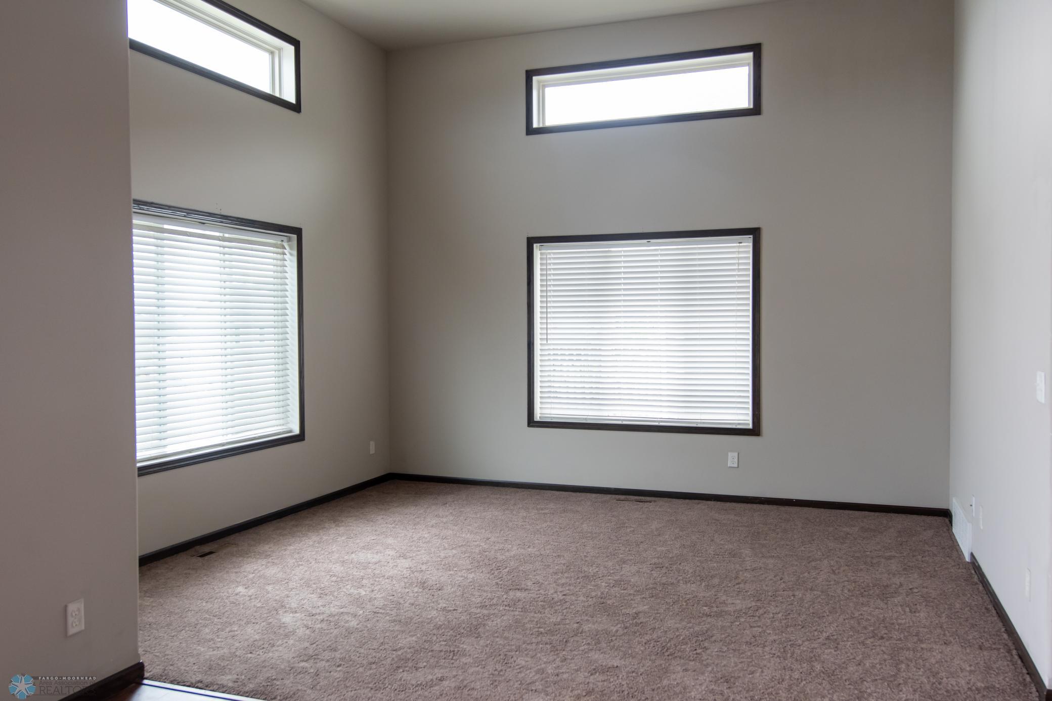 5988 59th St S, Fargo 2.jpg