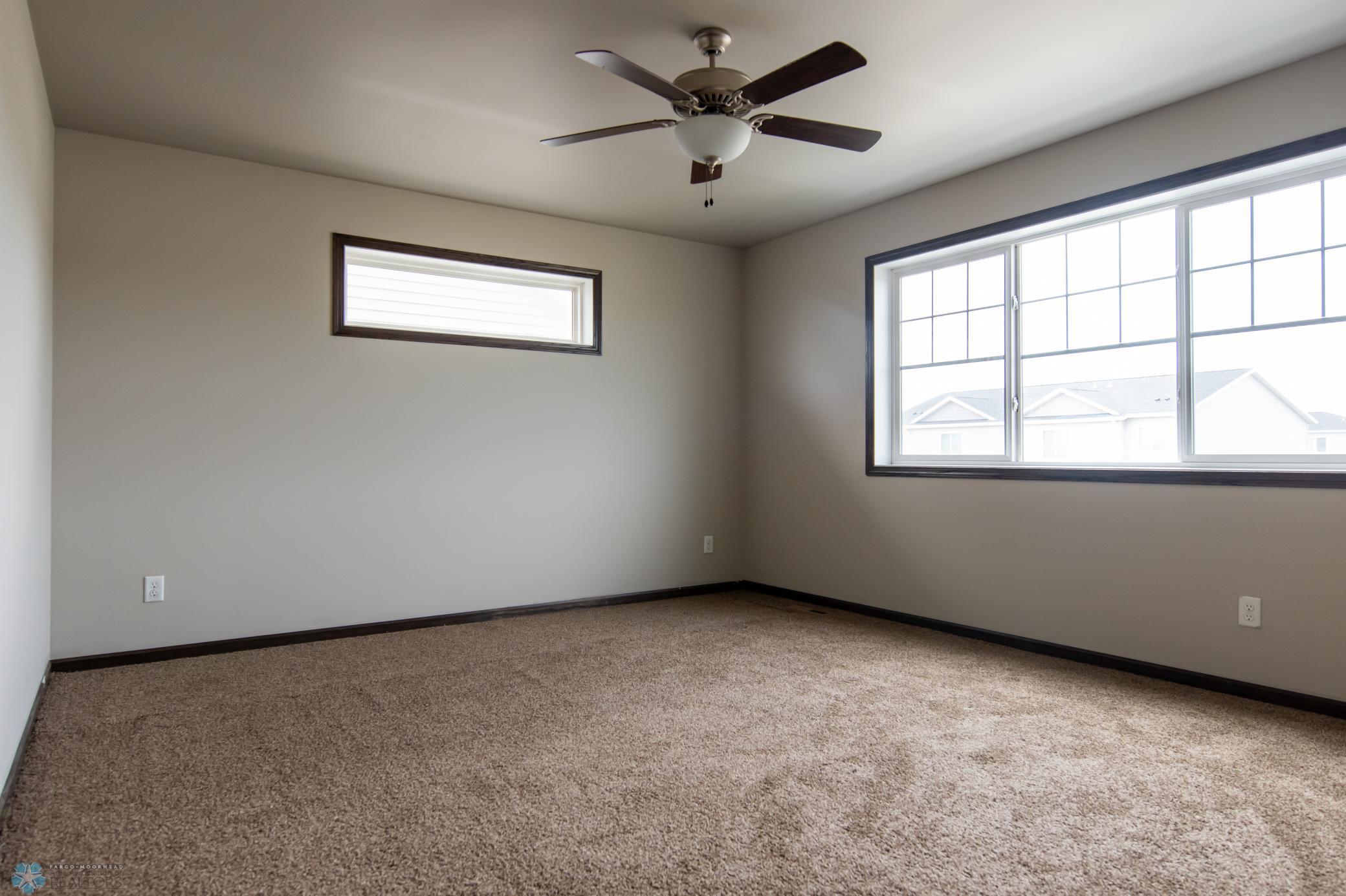 5988 59th St S, Fargo 9.jpg