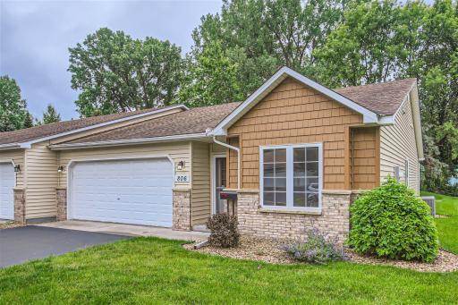 806 Garceau Lane - Web Quality - 001 - 01 Exterior Front.jpg