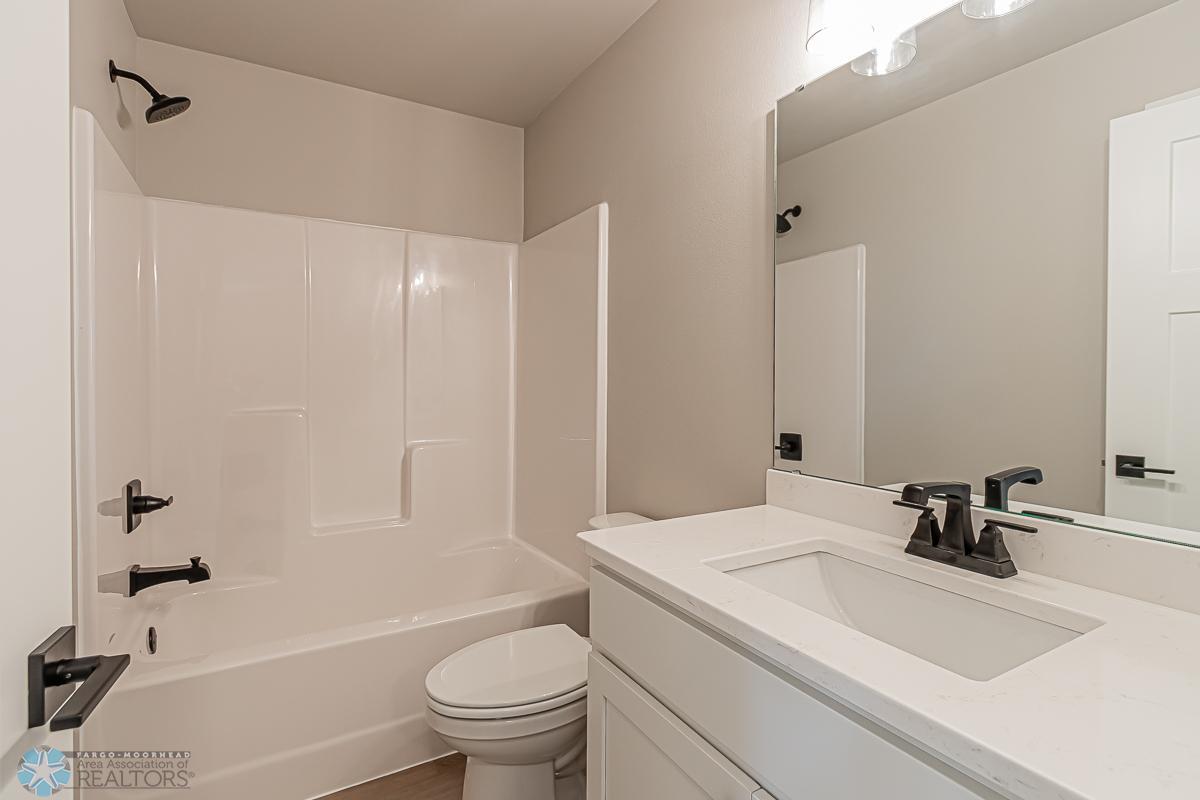 1294 Marlys Dr, West Fargo, ND 58078-18.jpg