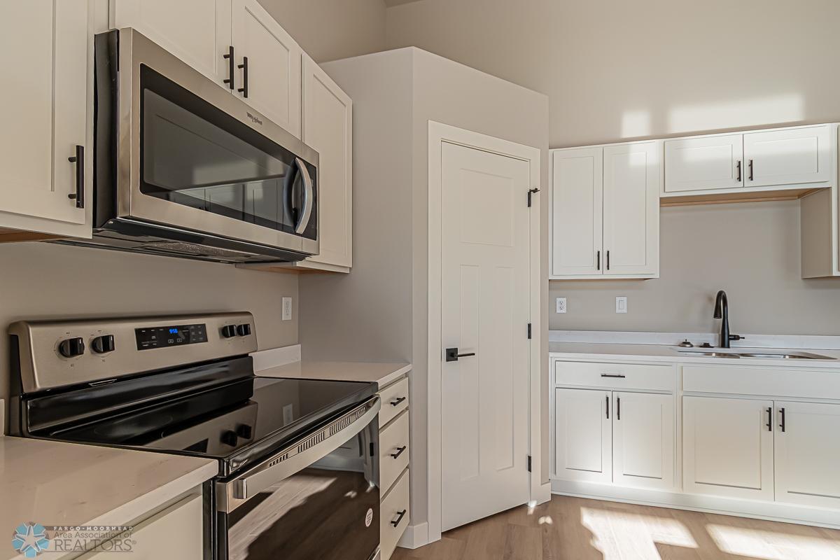 1294 Marlys Dr, West Fargo, ND 58078-09.jpg
