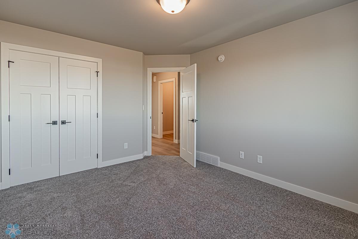 1294 Marlys Dr, West Fargo, ND 58078-17.jpg