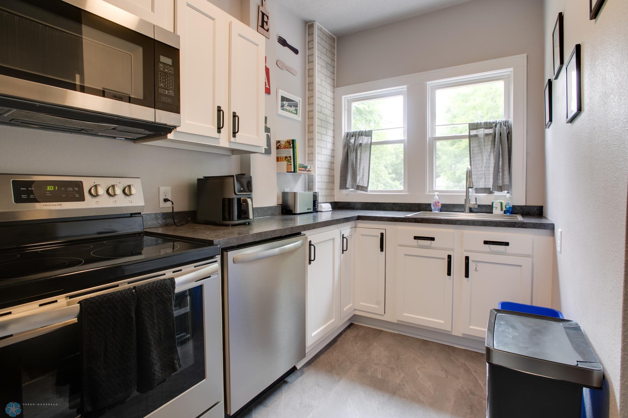 1004 Kitchen