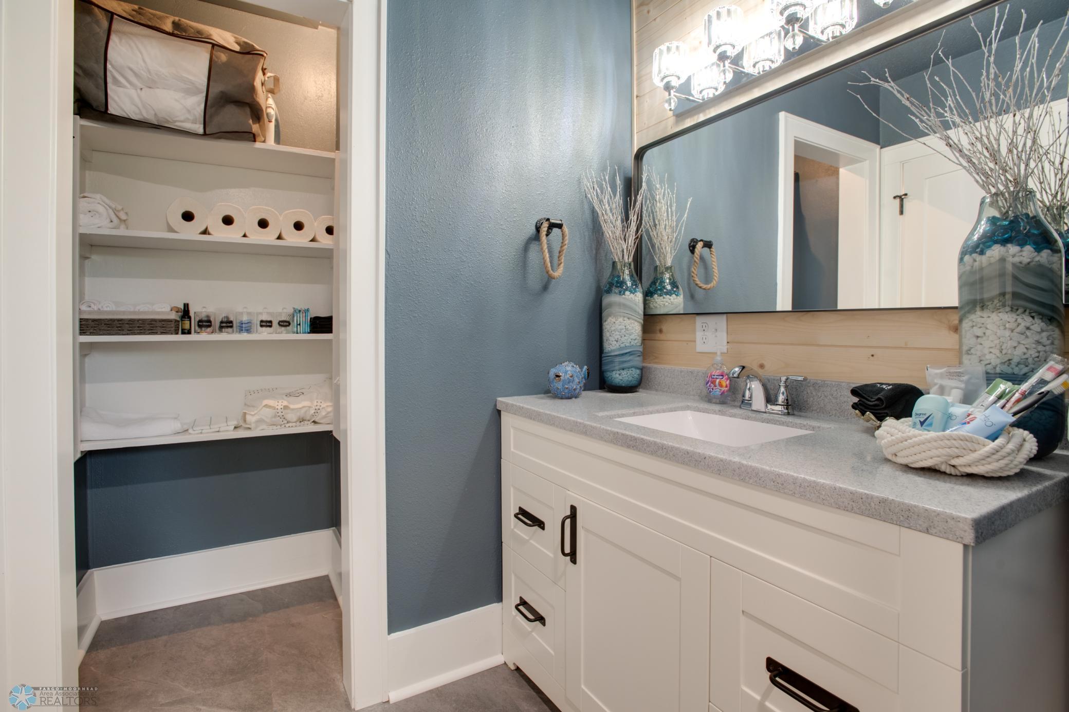 1004 Bathroom