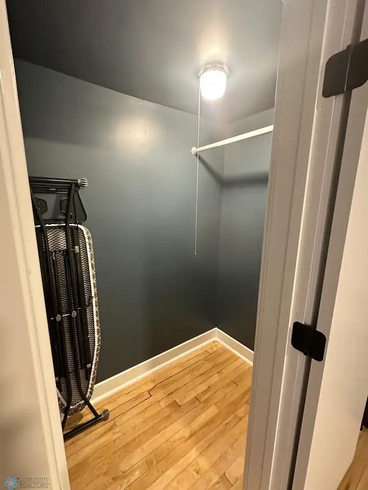 1004 Primary Closet