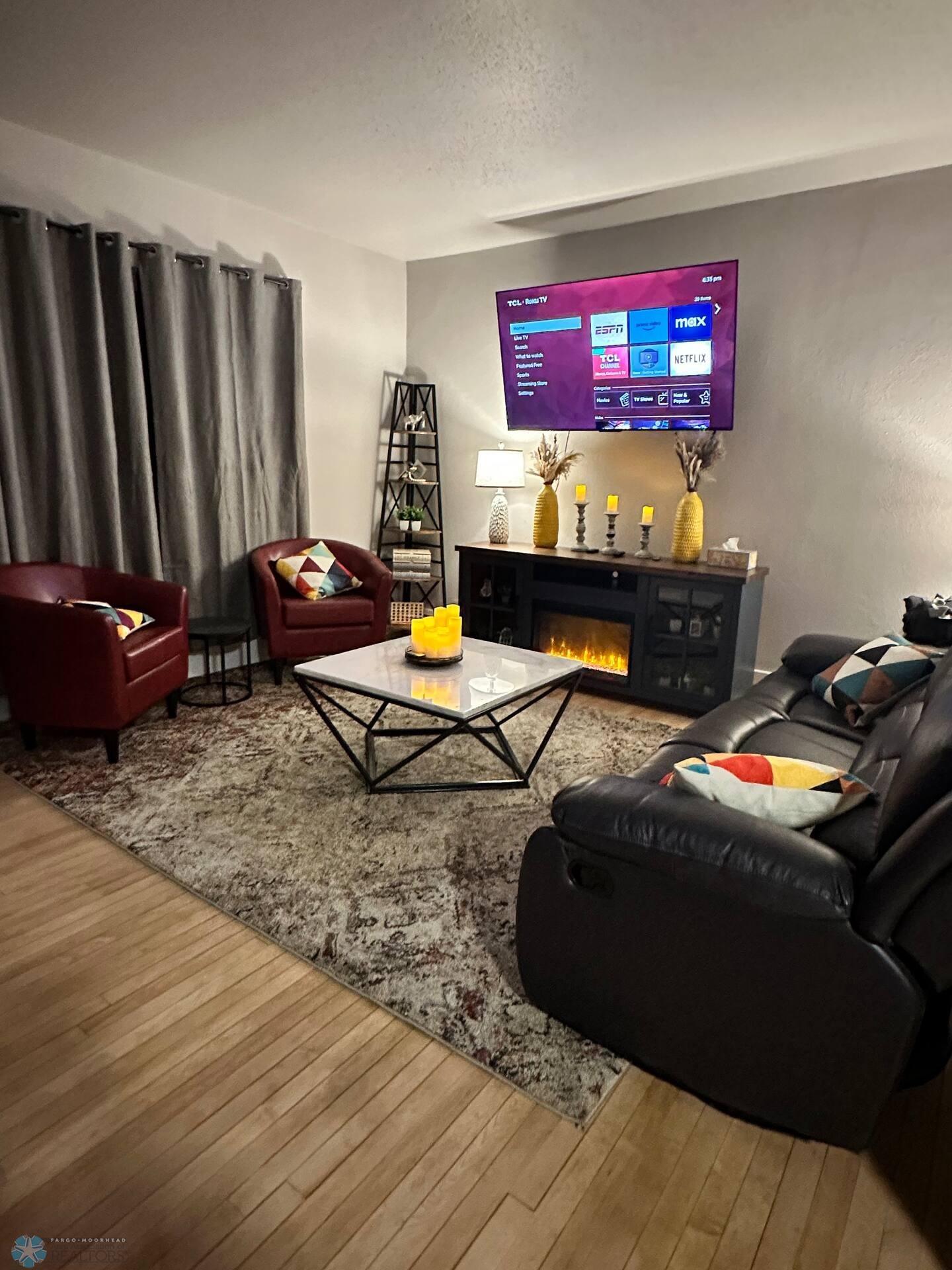 1004 Living Room