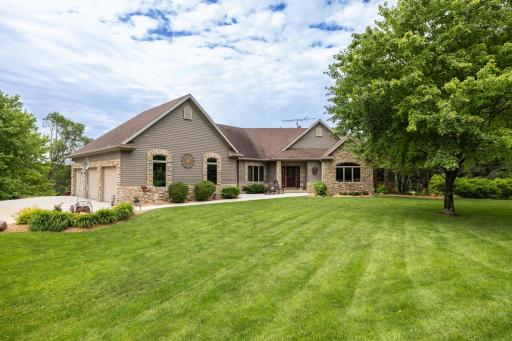 3 bed 4 bath ranch home with pool on 2.67 private acres 2384 Hawthorn Hill Rd NE Rochester MN 55906