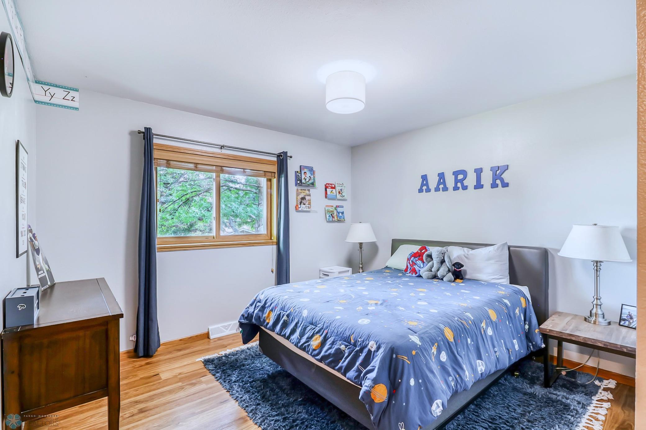 Bedroom1_1.jpg