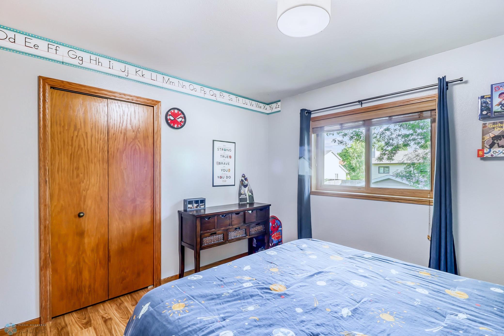 Bedroom1_2.jpg