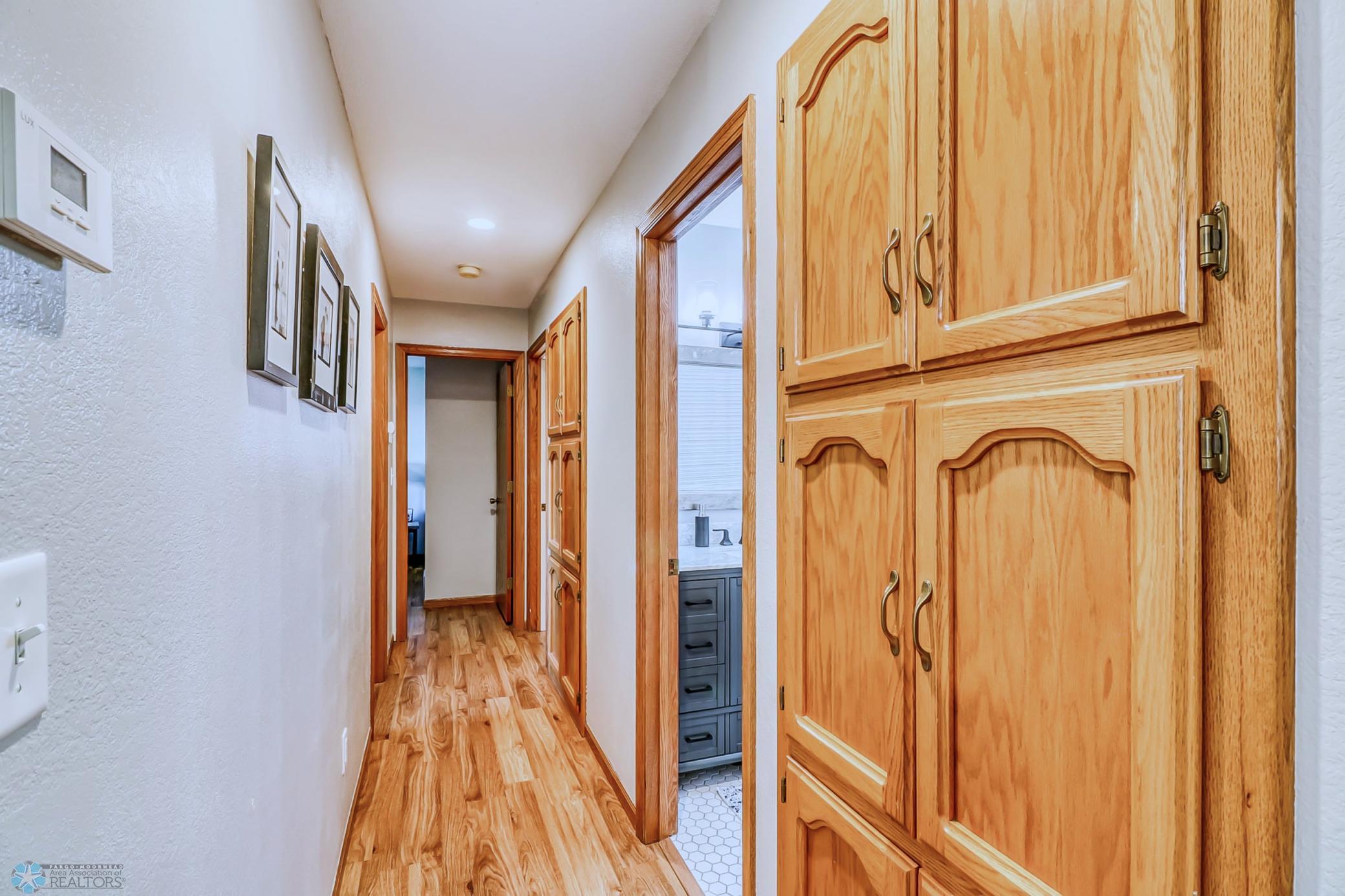 Hallway1_1.jpg