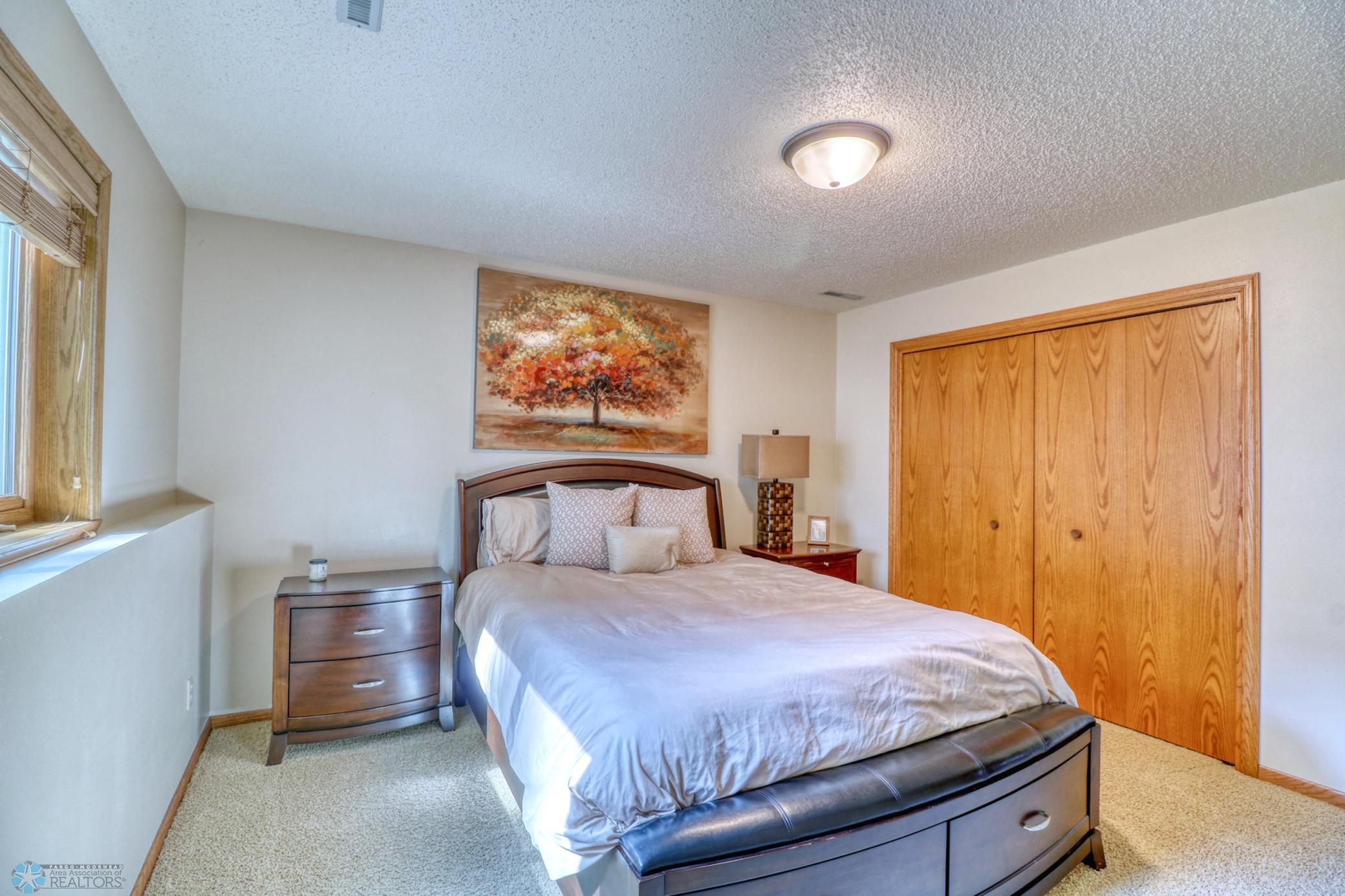 Basement Bedroom2_2.jpg