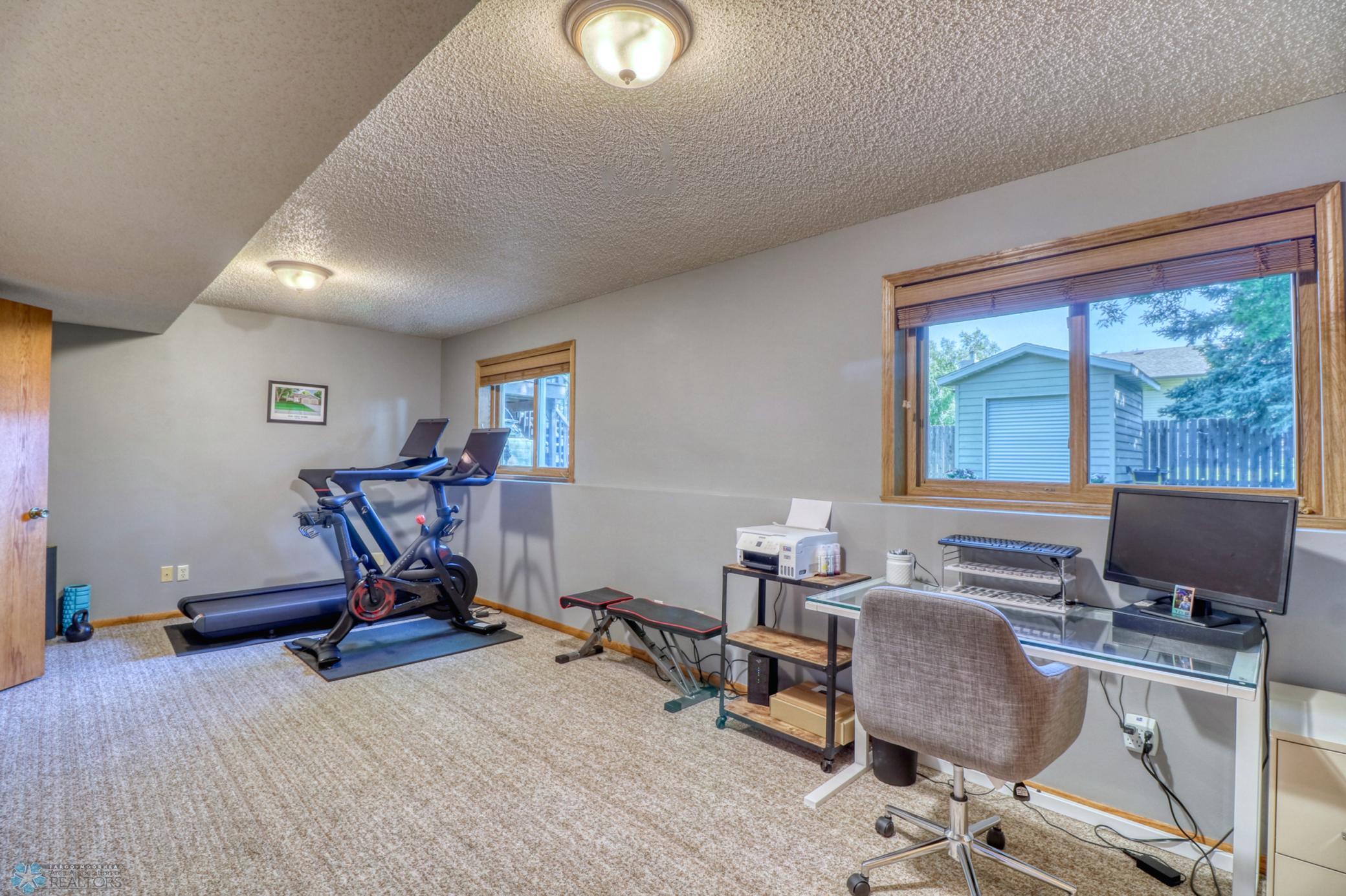 Basement Bedroom1_2.jpg