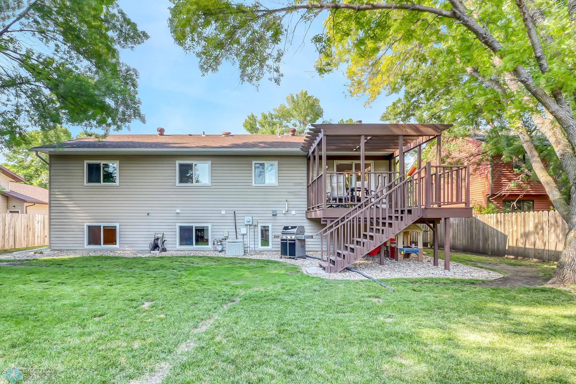 Backyard1_1.jpg