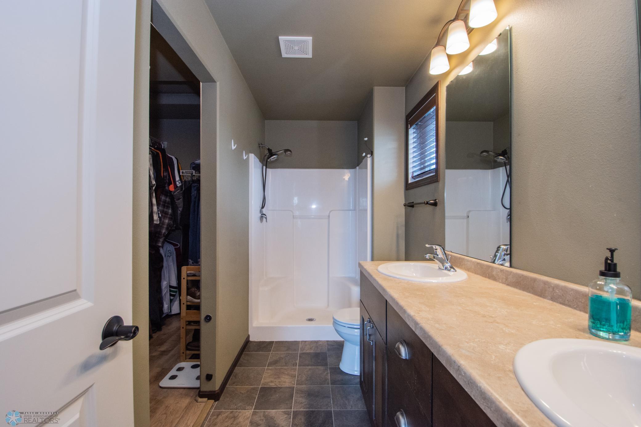 Main Bedroom Private Bathroom
