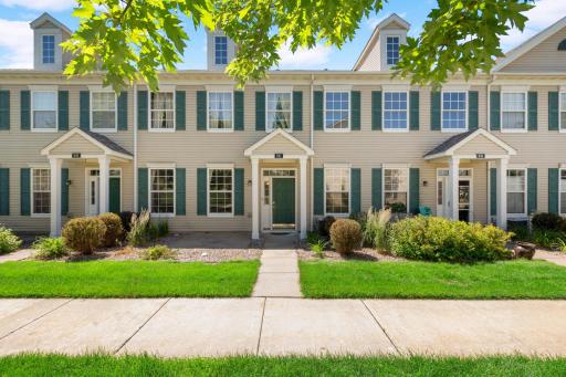 941 Newport Avenue, Shakopee, MN 55379