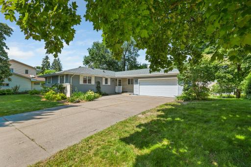 23-web-or-mls-1432 Park Hills Ct 001Full.jpg