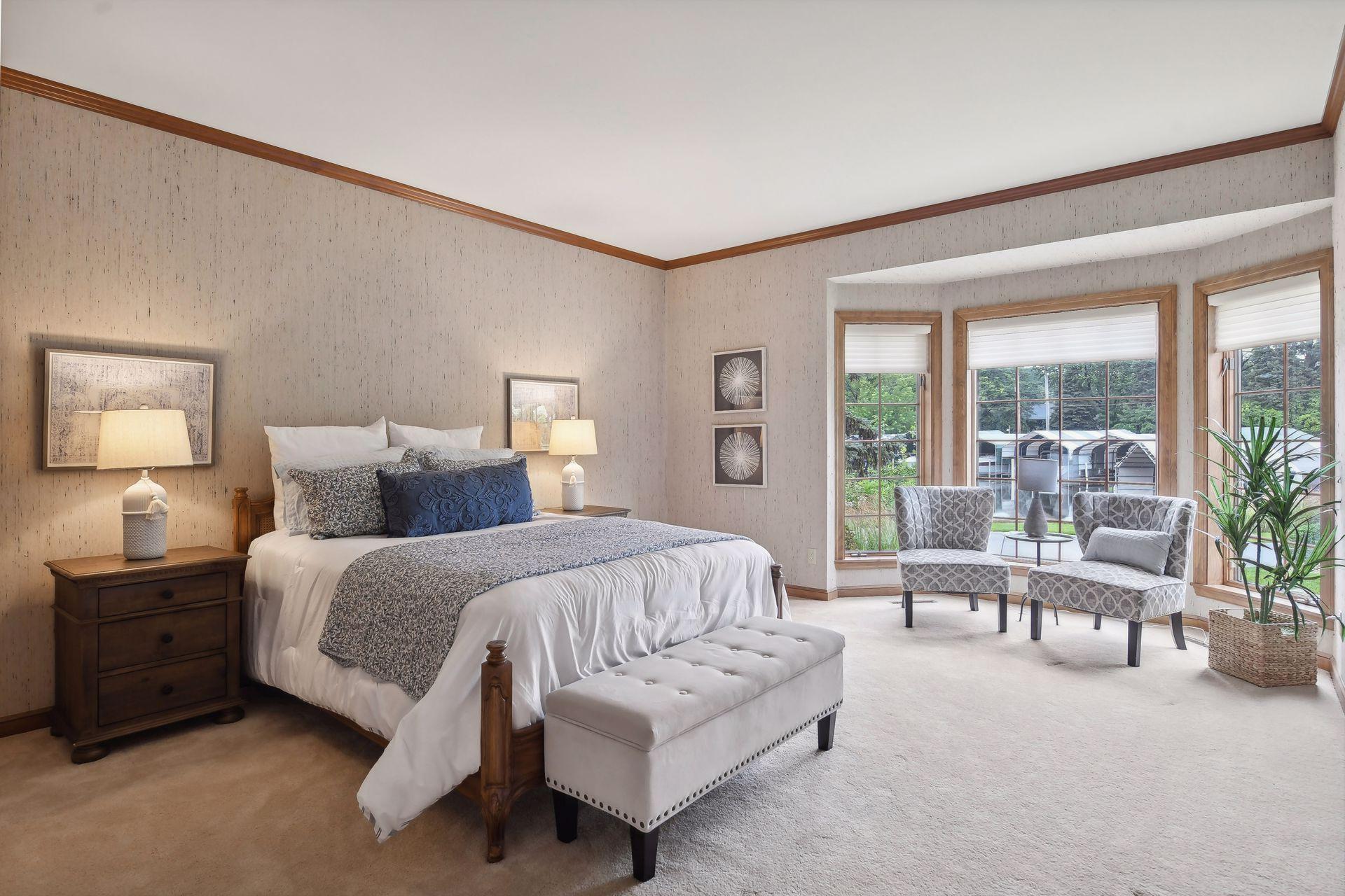 Second main floor bedroom with ensuite