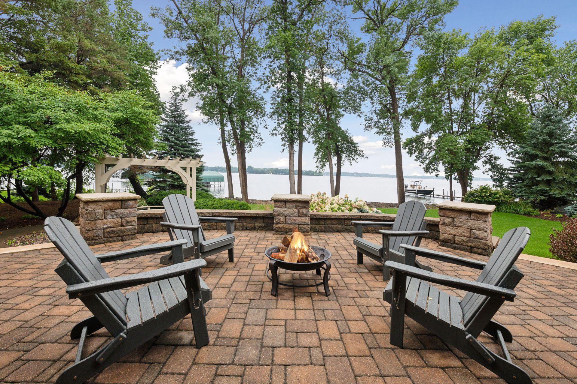 Fantastic lakeside entertaining spaces!