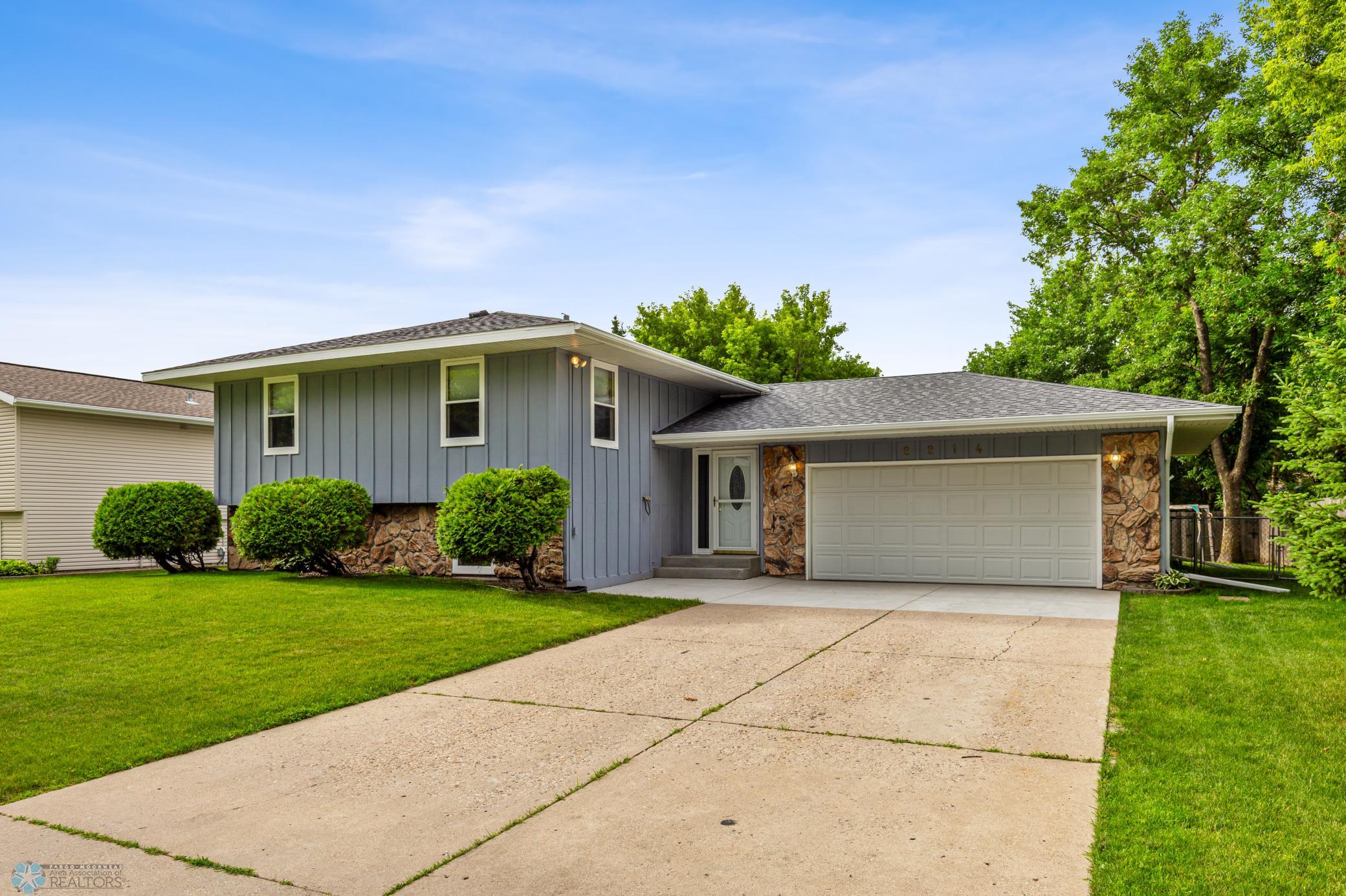 2214 28th Ave S Fargo