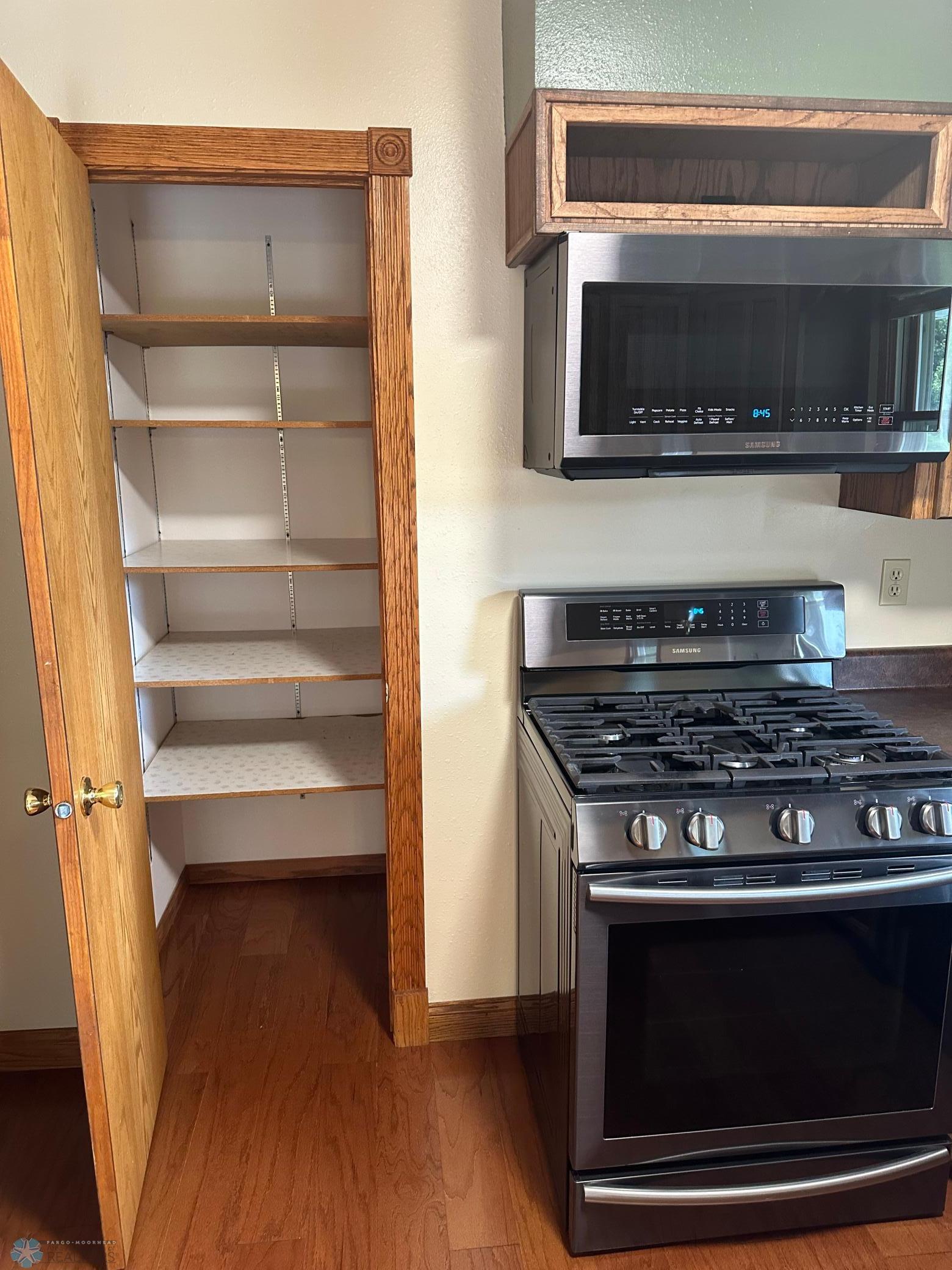 Pantry_Gas range.jpg