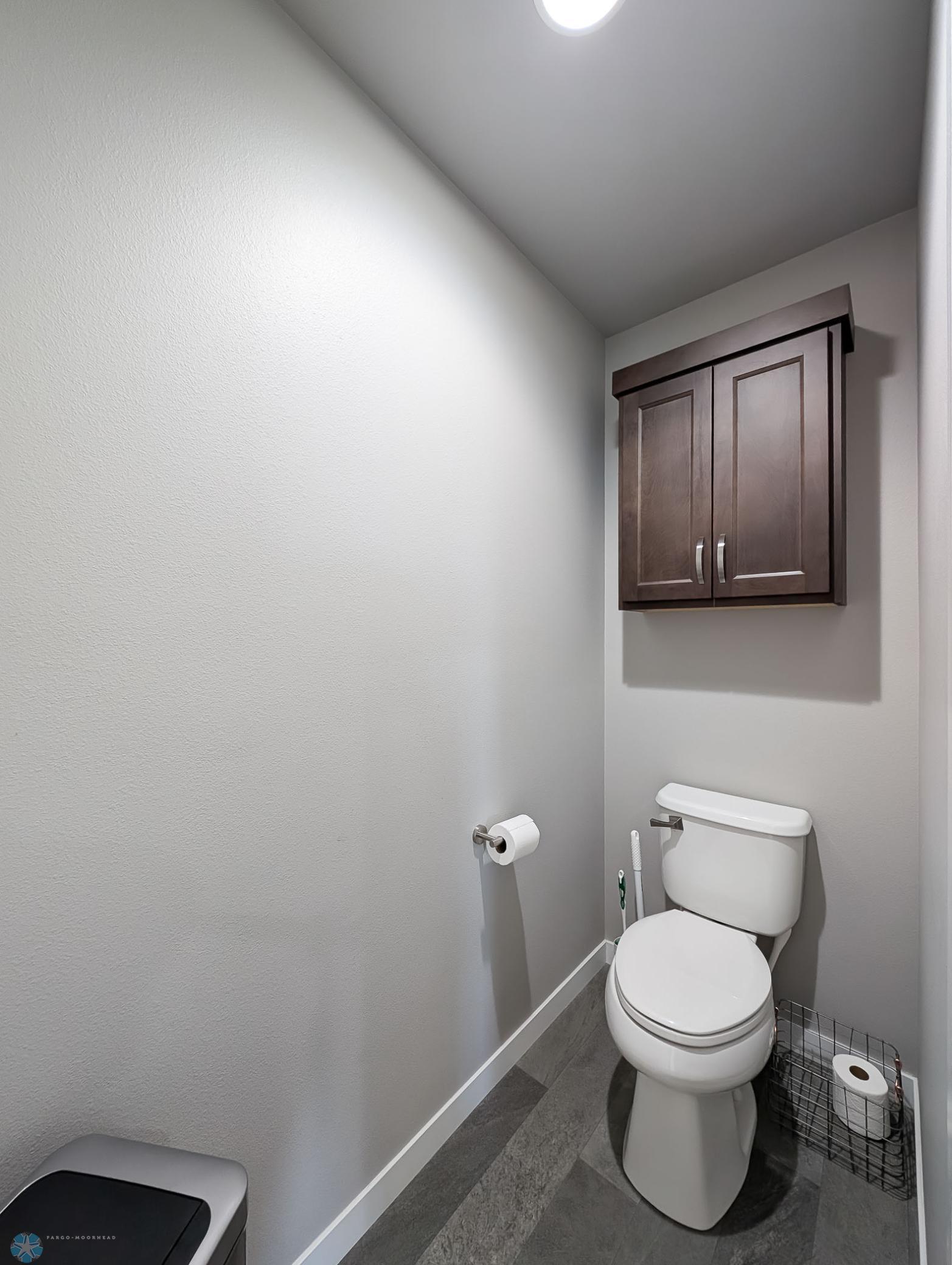 L2P052-173551445.jpg