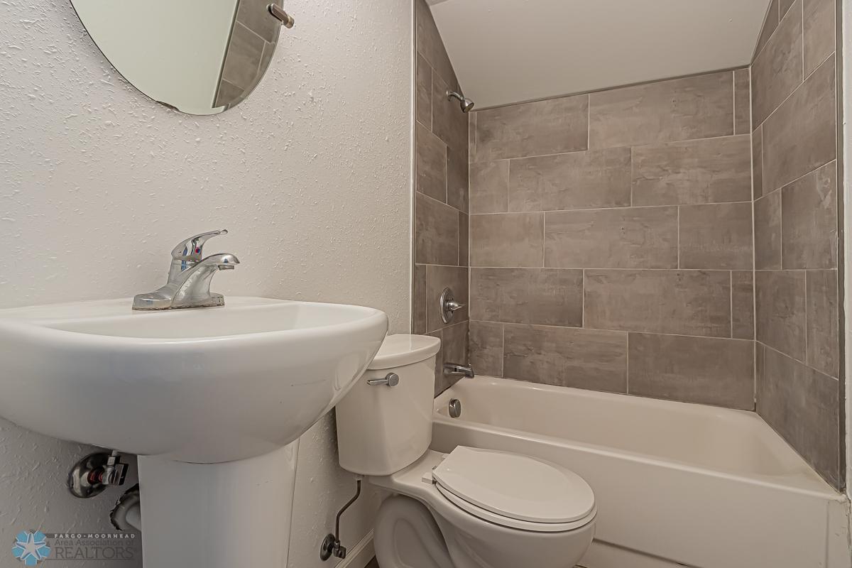 Full Bath (2nd story)