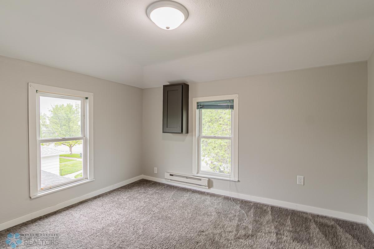 3rd bedroom (2nd story)