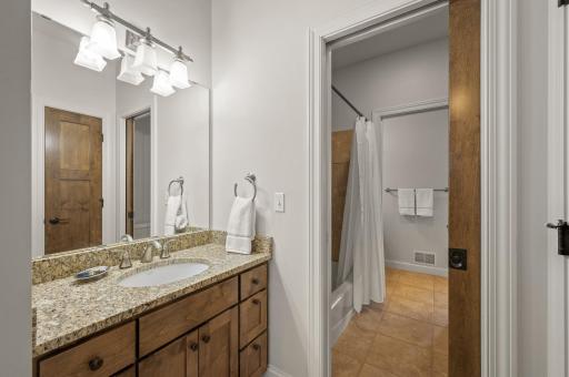 5812 Code Avenue, Edina, MN 55436