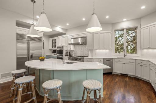 5812 Code Avenue, Edina, MN 55436