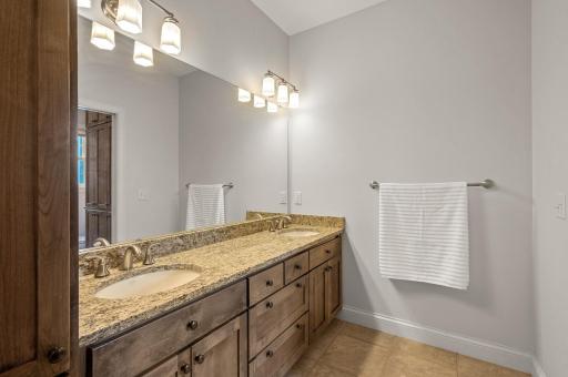 5812 Code Avenue, Edina, MN 55436