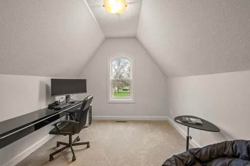 5812 Code Avenue, Edina, MN 55436