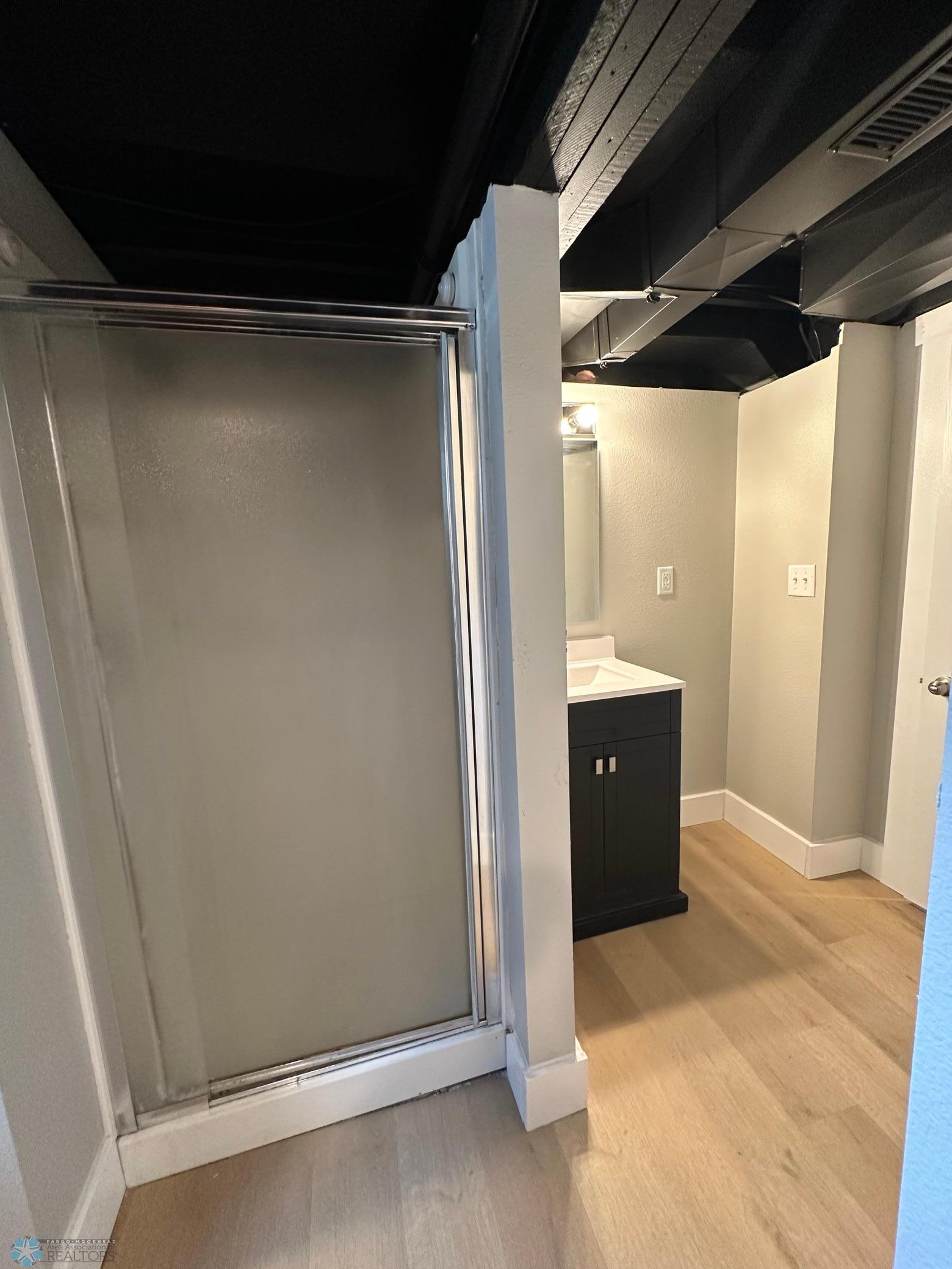 Lower Bath/Laundry