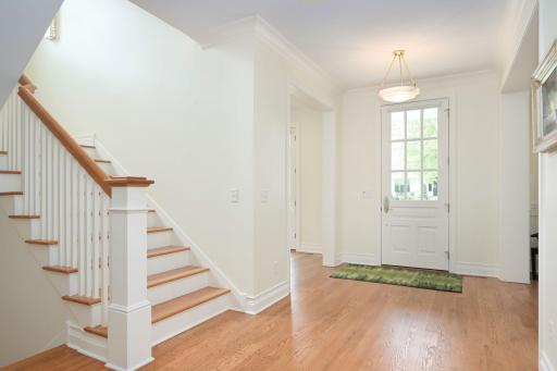619 Gardner Street, Wayzata, MN 55391