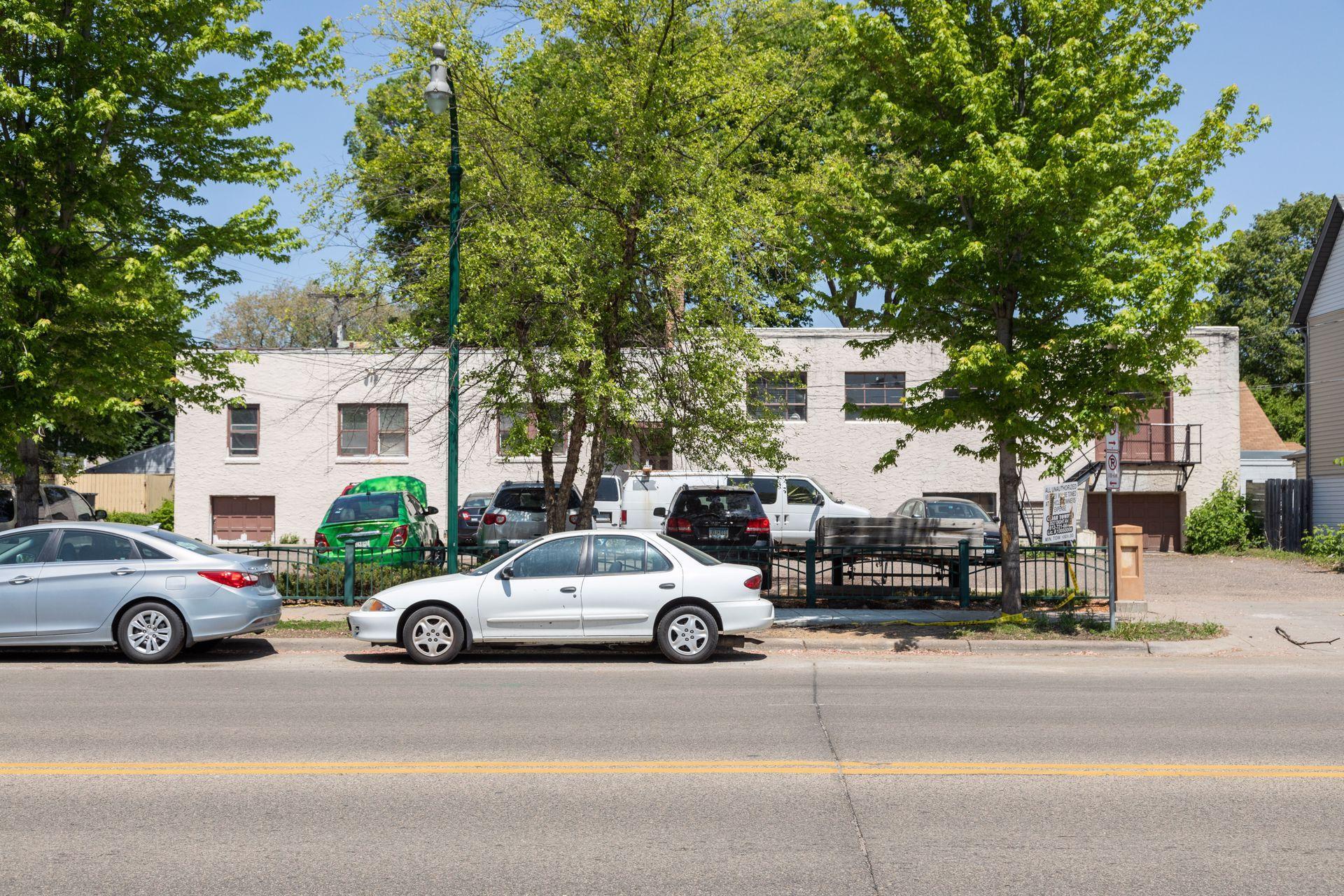 Lake Street Frontage - 11 Parking Spaces & On-Street Parking