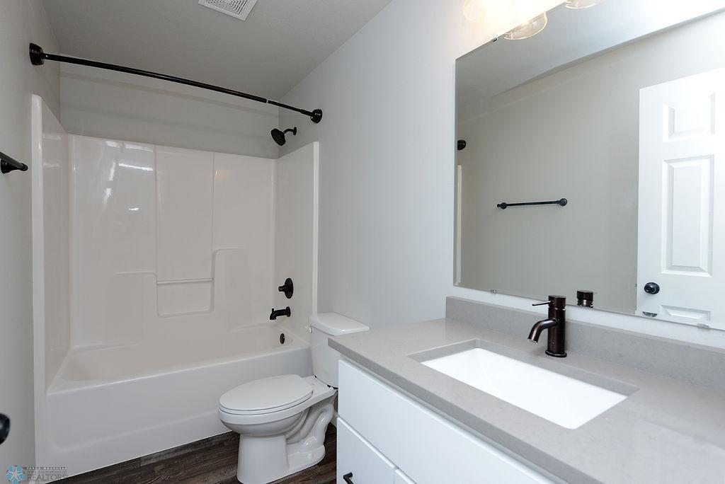 Lower level full bath