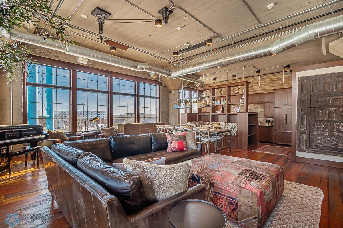 Living_Room_3.jpg